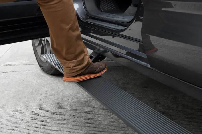 2007-21 Toyota Tundra Go Rhino E-Board E1 Electric Running Board Kit - Textured Black Finish 1