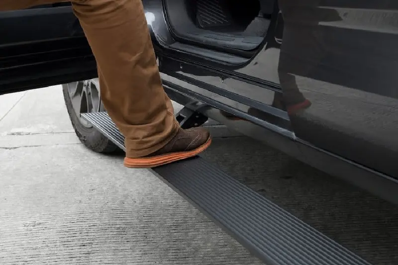 2022-25 Toyota Tundra Extended Cab Go Rhino E-Board E1 Electric Running Board Kit - Textured Black Finish 1