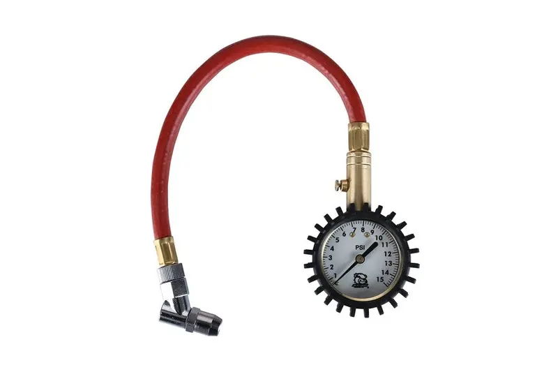 Bulldog Winch Analog Low Pressure Gauge - 0-15Psi 1