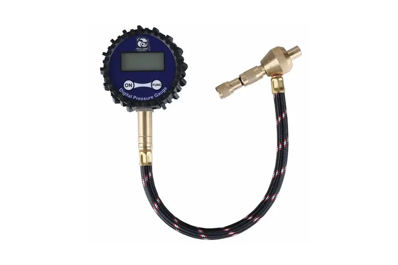 Bulldog Winch Deflator W/ 0-200 Psi Digital Pressure Gauge 1