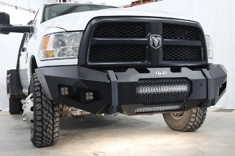 Chevy Silverado 2500Hd/3500, Sierra 2500Hd/3500, Dodge Ram 2500/3500, Ford F-250/F-350 Lod Offroad Offroad Destroyer Truck Front Bumper 20In Led Light Bar Center Screen 1