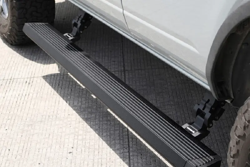 Jeep Gladiator Jt Go Rhino E-Board E1 Electric Running Board Kit - Bedliner Coating 1