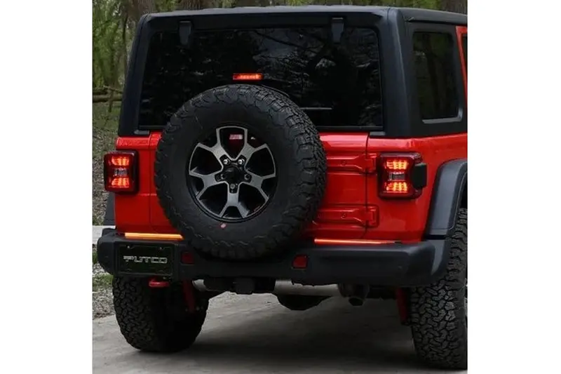 Jeep Wrangler Jk Putco Blade 18In Led Tailgate Light Bar W/ Plug-N-Play Connect Harness - Pair 1