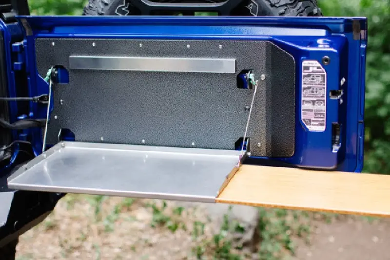 Jeep Wrangler Jl Outback Adventures Trailgater Tailgate Table With Bamboo Cutting Board - Black 1