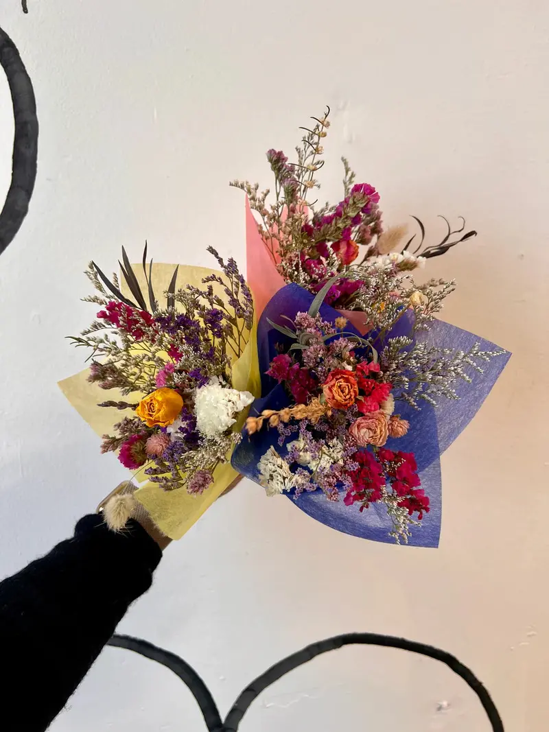 Thumbs Up Flowers - Mini Bouquet 1