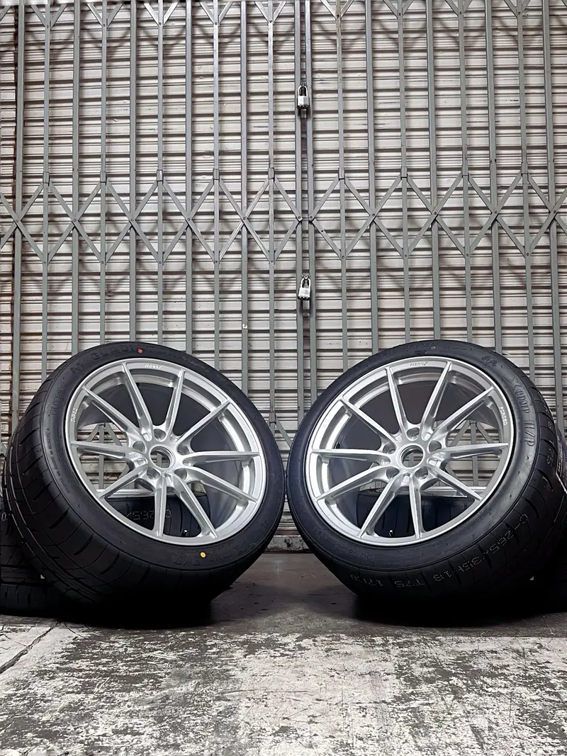 Titan 7 T-P10 18X9.5 +45 5X120 | Xcomp Hp 265/35/18 200Tw Honda Civic Type R (Fk8/Fl5) Wheel/Tire Package 1