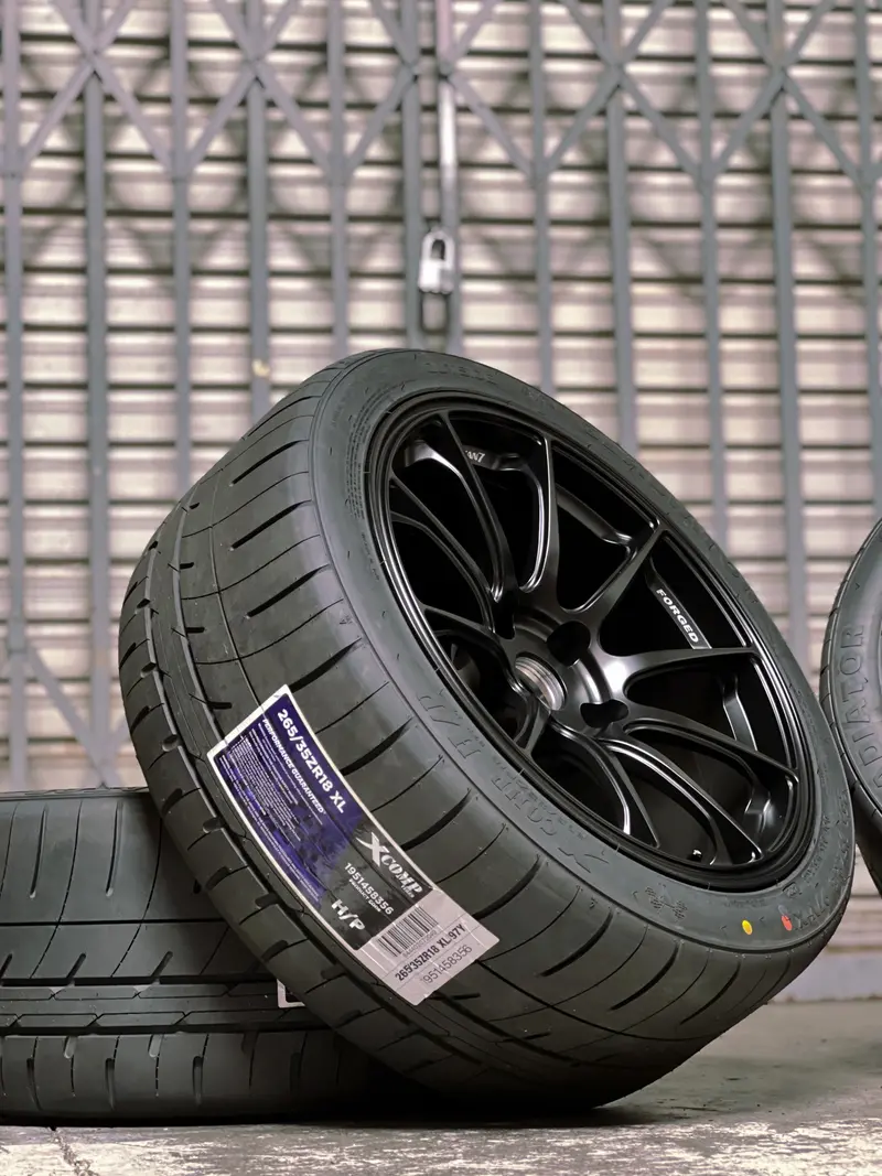 Titan 7 T-R10| Xcomp Hp E46 M3 Wheel/Tire Package 1